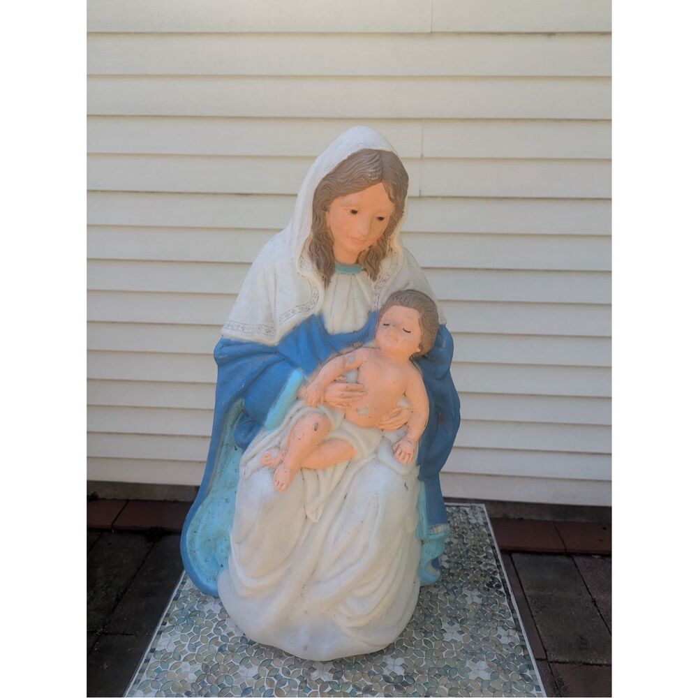 TPI vintage plastic blow mold Virgin Mary and baby Jesus 1996 Christmas